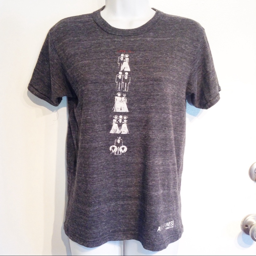 🌟5 for $25🌟 Kenneth Cole Awareness LGBT Tee